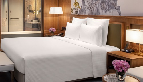 DELUXE SKY ROOM, 1 King Size Bed, Private Balcony, City View
