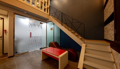 Room (Double story room(love chair))