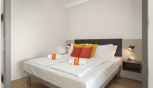 Apartment, 1 Bedroom, Balcony, Poolside