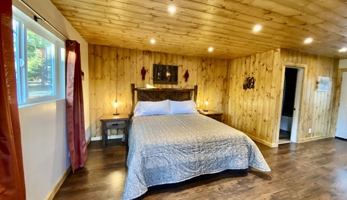 New Rustic Studio Cabin