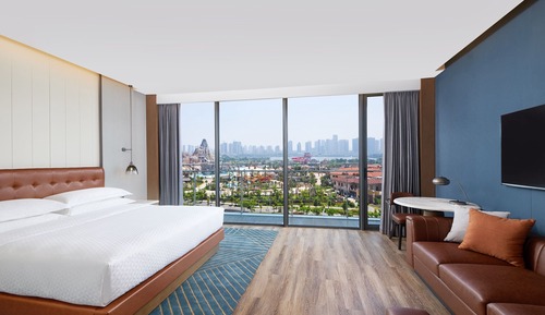 Premier Room, 1 King Bed, Balcony