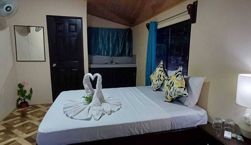 Basic Double Room, 1 Bedroom, Ensuite, River View