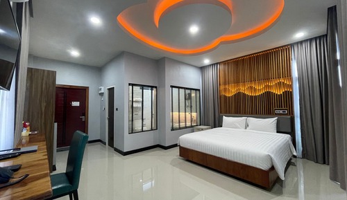 Deluxe with Jacuzzi Double