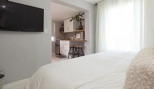 Deluxe Studio, 1 King Bed with Sofa bed, Kitchenette