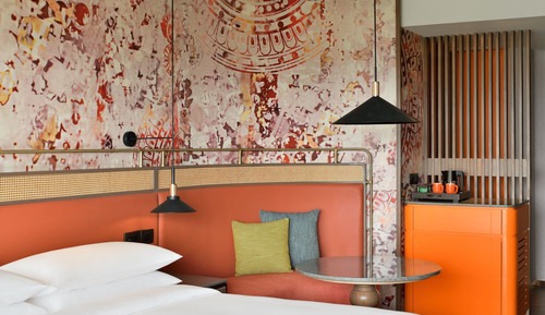 Room, 1 King Bed, Non Smoking, City View (Balcony)