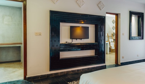 Suite Room Pool View