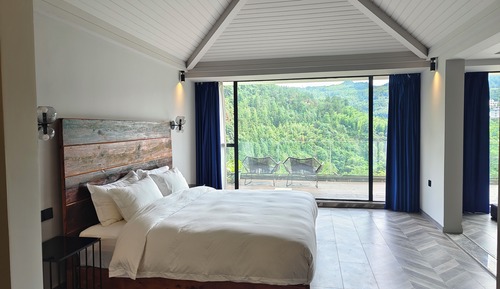 Deluxe Studio Suite