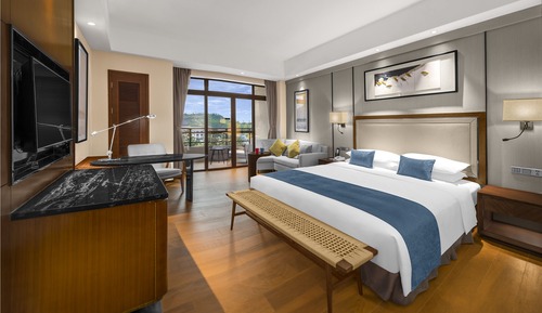 Superior Single Room, Balcony, Lake View
