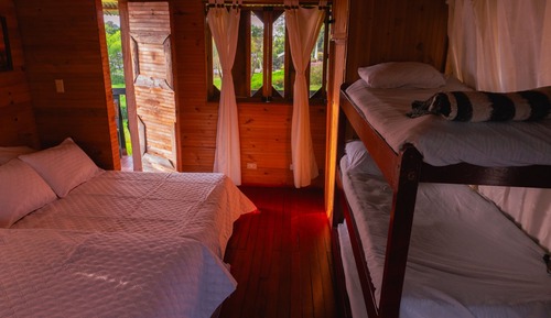 Family Cabin, 2 Bedrooms, Mountain View, Mountainside