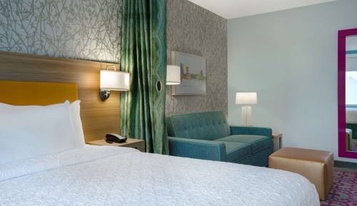 Studio Suite, 1 Queen Bed, Accessible, Bathtub