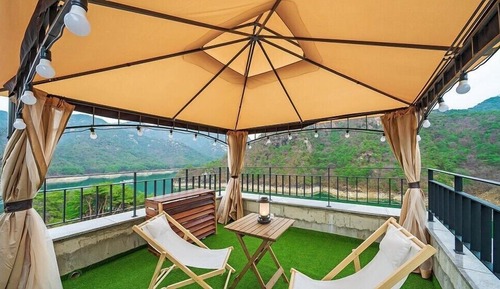 Room (ogsunbong bogcheung)