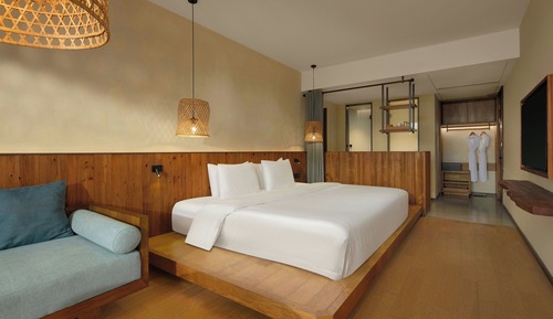 Room, 1 King Bed, Non Smoking, River View