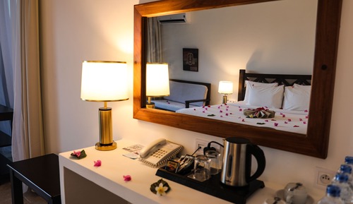 Deluxe Double Room, Partial Ocean View