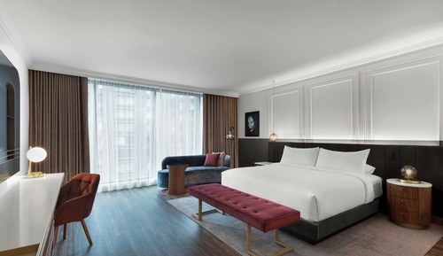 Standard Room, 1 King Bed, City View