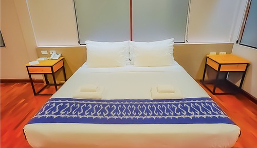Deluxe Double or Twin Room