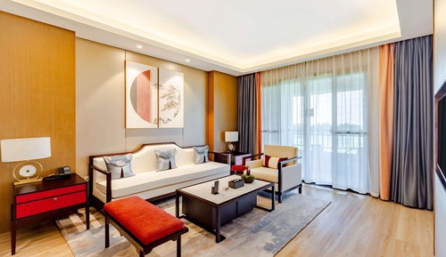 Superior Room, 1 King Bed, Smoking