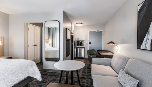 Studio Suite, 1 King Bed, Accessible, Kitchen (Communications)