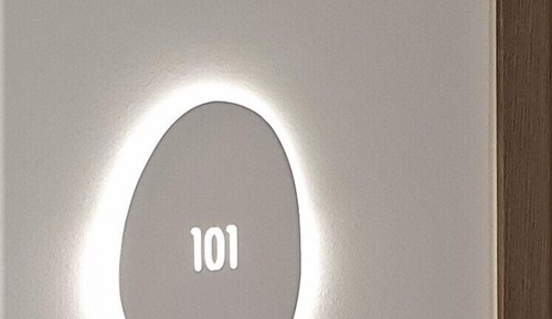 Comfort, 1 Queen Bed