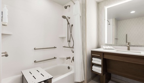 Studio Suite, 1 King Bed, Accessible, Bathtub