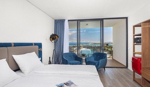 Premium Room, Balcony, Poolside