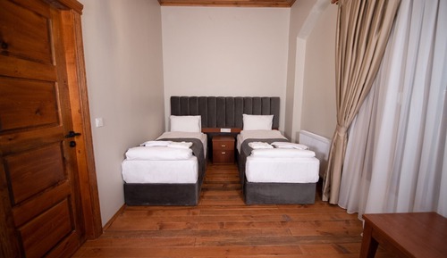 Standard Triple Room, 3 Twin Beds, City View