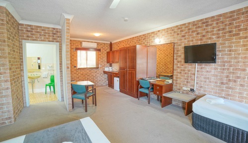 Comfort Room (Not Pet Friendly)