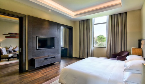 Deluxe Suite, 1 Bedroom (King)