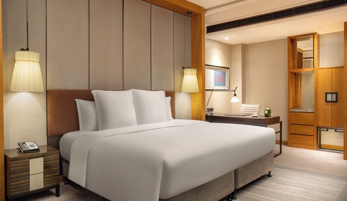 Superior Room, 1 King Bed, City View