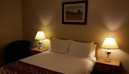 Standard Room, 1 Queen Bed