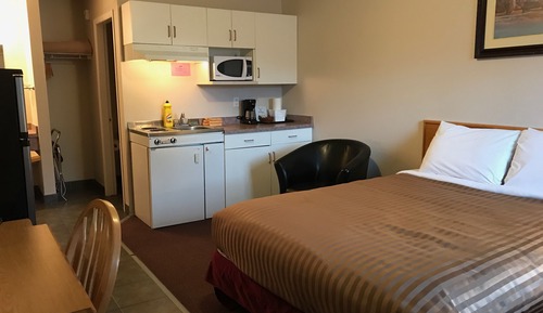 Room, 1 Queen Bed, Kitchenette