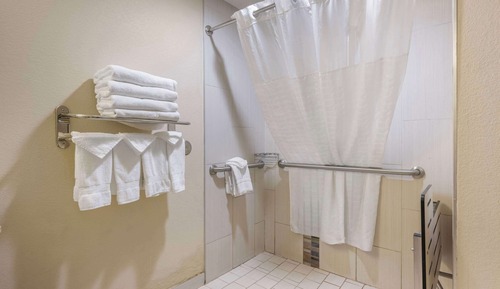 Room, 2 Queen Beds, Accessible, Non Smoking