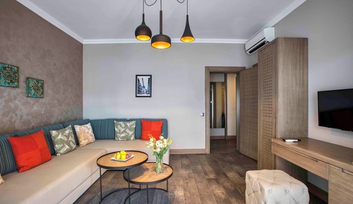 Deluxe Suite with Sea View