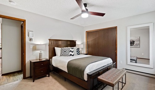 House, Multiple Beds, Patio, Garden View (3420 Minuteman Dr.)