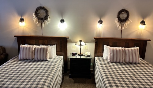 Deluxe Room, Multiple Beds, Fireplace