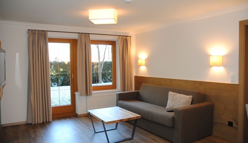 Deluxe Apartment, 2 Bathrooms, Garden Area