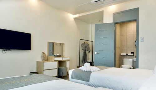 Royal Room