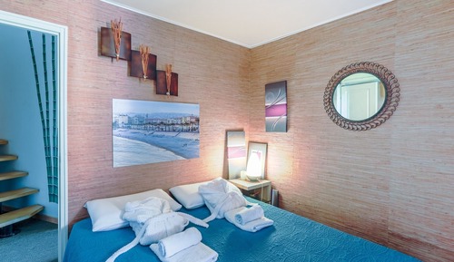 Executive Apartment, 1 Queen Bed, Smoking, Pool Access