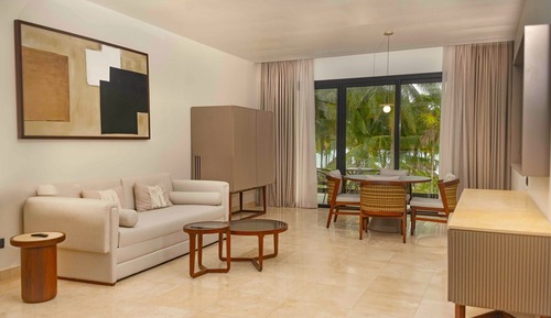 Family Selection Suite Beachfront