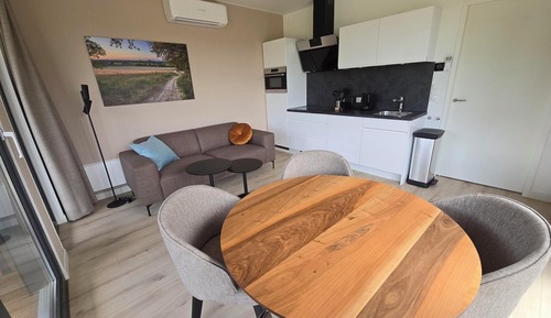 Waterlodge 2 Deluxe with Sauna & Hot Tub