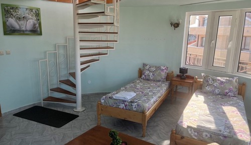 Panoramic Room
