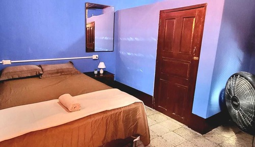 Economy Single Room, 1 Queen Bed, Ensuite