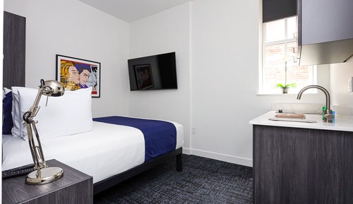 Standard Room (3rd Floor - #303)