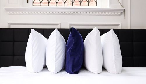 Deluxe Studio Suite (2nd Floor - Unit 202)