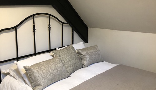 Double Room (West Suite)