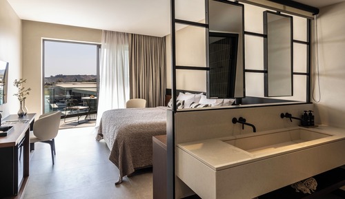 Superior Suite, Partial Sea View