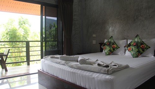 Standard Room, 1 King Bed, Balcony