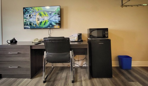 Standard Room, 1 Queen Bed with Sofa bed