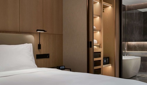 Suite, 2 Bedrooms, Kitchen
