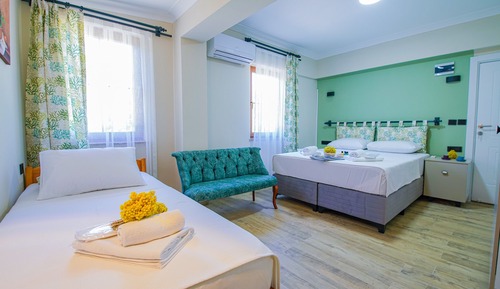 Deluxe Triple Room