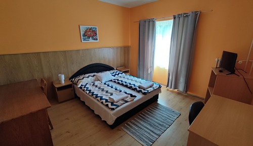 Basic Room, 1 Double Bed, Private Bathroom